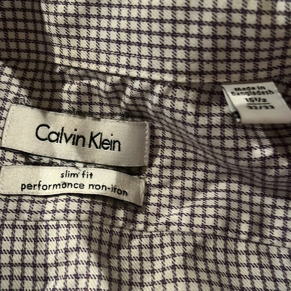 Calvin Klein Men’s Button Down Dress Shirt Size 15.5 Light Purple - Picture 2 of 2
